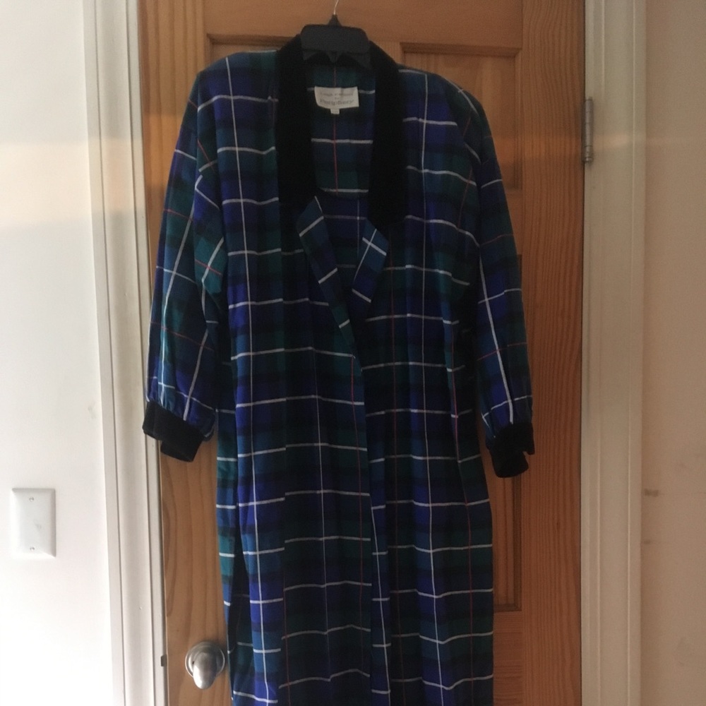 Periphery Robe, Size Petite - Vintage